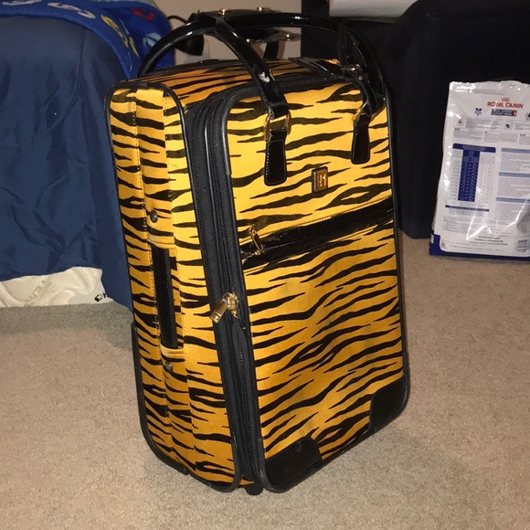 tiger hand luggage